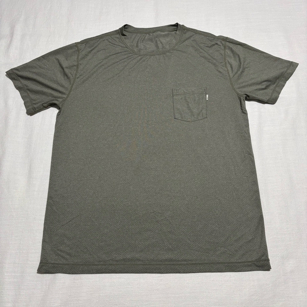 Men’s Vuori Tradewind Performance Pocket Tee